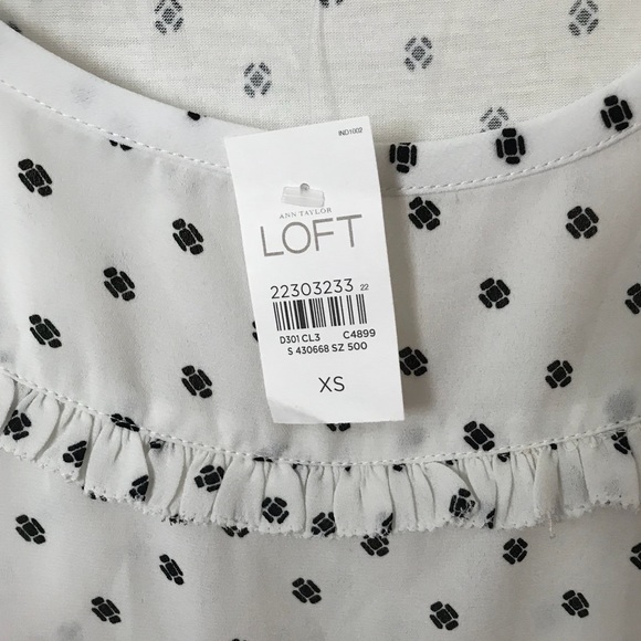 NWT LOFT white and black ruffle top - Picture 3 of 4
